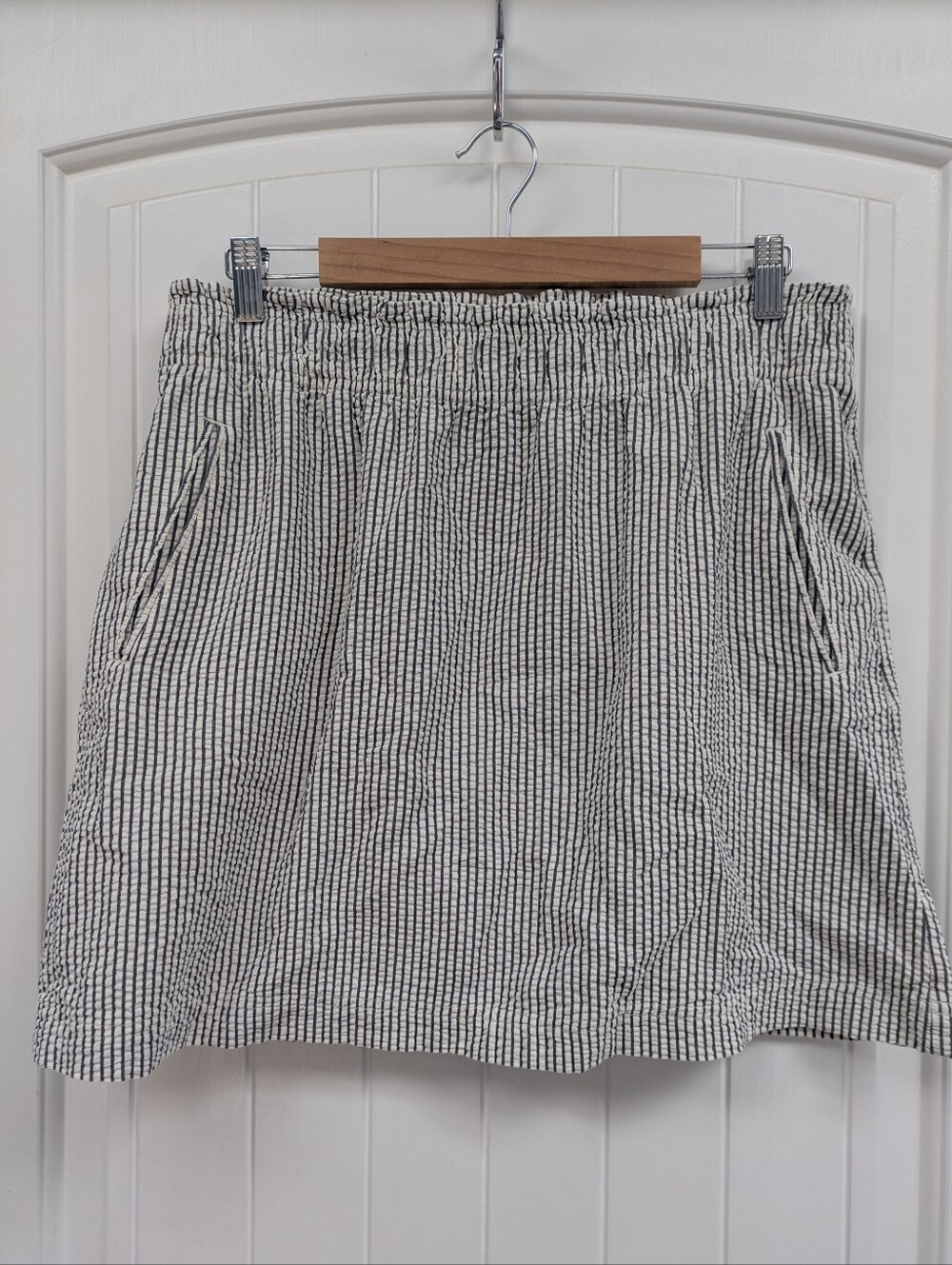Lands' End Seersucker Skirt -Black and White